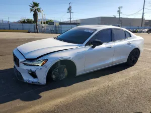 2024 VOLVO S60 ULTIMA