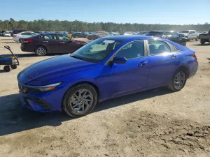 2024 HYUNDAI ELANTRA