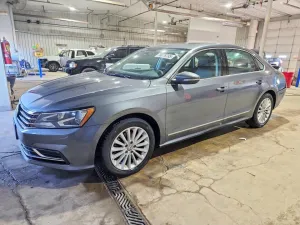 2016 VOLKSWAGEN PASSAT