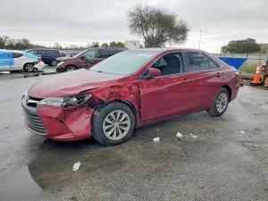 2016 TOYOTA CAMRY