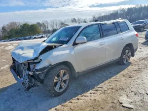 2013 TOYOTA HIGHLANDER