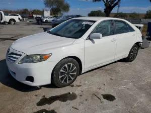 2011 TOYOTA CAMRY