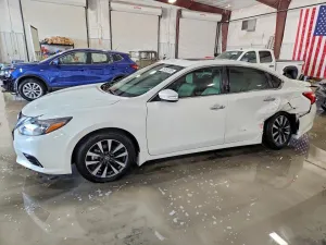 2017 NISSAN ALTIMA