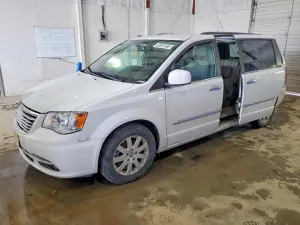 2016 CHRYSLER MINIVAN