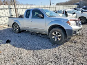 2015 NISSAN FRONTIER