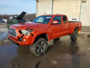 2016 TOYOTA TACOMA