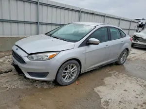 2016 FORD FOCUS