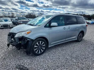 2019 TOYOTA SIENNA