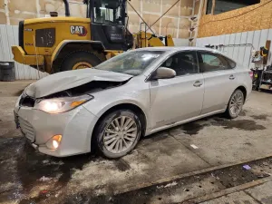 2013 TOYOTA AVALON