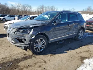 2016 VOLKSWAGEN TOUAREG