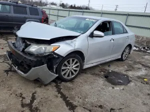 2014 TOYOTA CAMRY