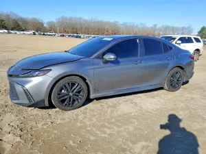 2025 TOYOTA CAMRY
