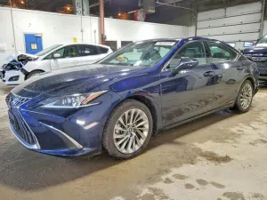 2022 LEXUS ES300