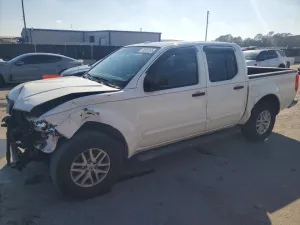 2015 NISSAN FRONTIER
