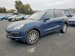 2013 PORSCHE CAYENNE