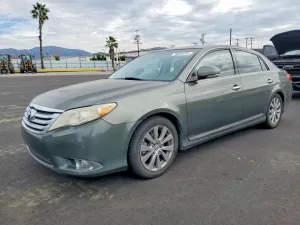 2011 TOYOTA AVALON