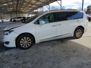 2019 CHRYSLER PACIFICA