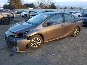 2017 TOYOTA PRIUS