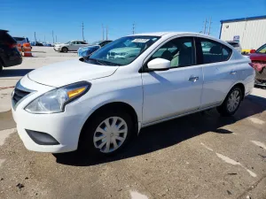 2015 NISSAN VERSA