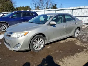 2013 TOYOTA CAMRY