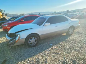 1995 LEXUS ES300