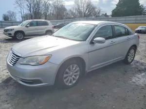 2011 CHRYSLER 200