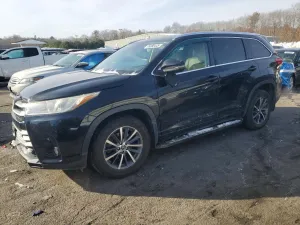 2017 TOYOTA HIGHLANDER