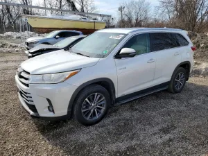 2019 TOYOTA HIGHLANDER
