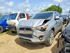 2015 MITSUBISHI OUTLANDER