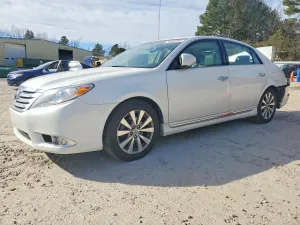 2011 TOYOTA AVALON