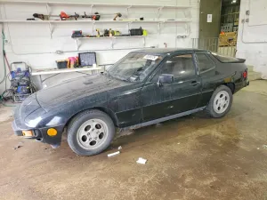 PORSCHE 924