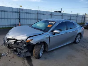 2019 TOYOTA CAMRY
