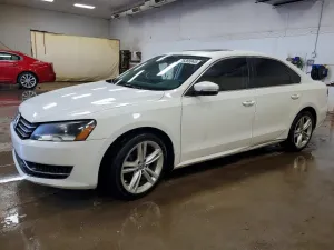 2014 VOLKSWAGEN PASSAT