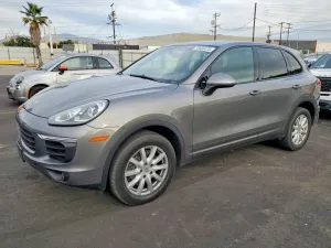 2016 PORSCHE CAYENNE