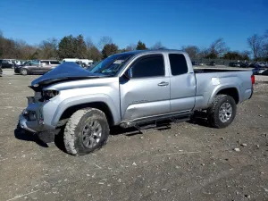 2017 TOYOTA TACOMA
