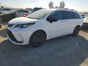 2021 TOYOTA SIENNA