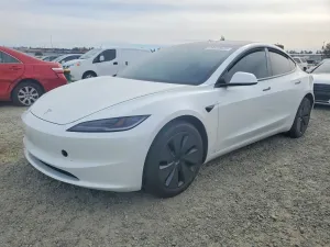 2025 TESLA MODEL 3