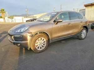 2012 PORSCHE CAYENNE