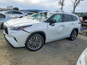 2025 TOYOTA HIGHLANDER