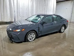 2025 TOYOTA CAMRY
