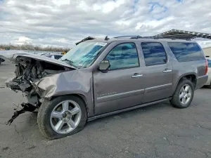 2013 CHEVROLET SUBURBAN