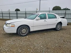 2009 LINCOLN TOWNCAR