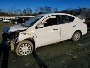 2017 NISSAN VERSA