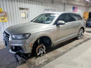 2017 AUDI Q7