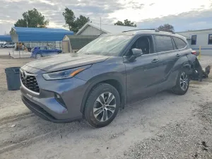 2021 TOYOTA HIGHLANDER