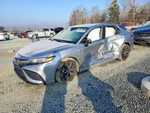 2024 TOYOTA CAMRY