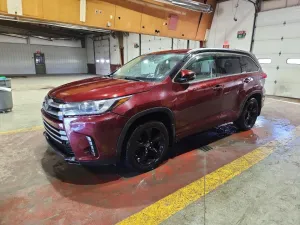 2017 TOYOTA HIGHLANDER