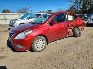 2019 NISSAN VERSA