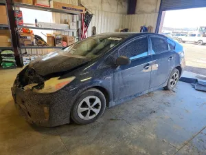 2013 TOYOTA PRIUS THRE