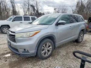 2015 TOYOTA HIGHLANDER